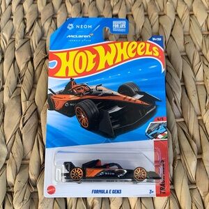 NEOM McLaren Formula E Team Gen3 Race Car Hot Wheels Electric EV Racing 2025 🆕